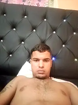 Snapshot of Deepthroat18yo chatting on November 21, 1:48 am Deepthroat18yo online show from November 21, 1:48 am