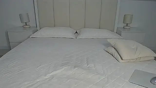 Milena29 online show from December 4, 5:28 am