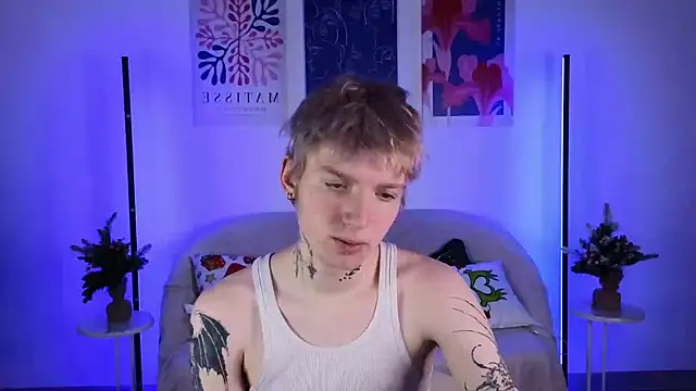 Snapshot of TRAVIS_CLAS chatting on December 5, 8:27 pm TRAVIS CLAS online show from December 5, 8:27 pm