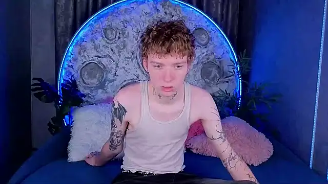 Snapshot of TRAVIS_CLAS chatting on December 14, 8:35 pm TRAVIS CLAS online show from December 14, 8:35 pm