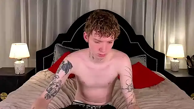 Snapshot of TRAVIS_CLAS chatting on December 15, 8:35 pm TRAVIS CLAS online show from December 15, 8:35 pm