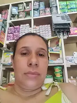 MIA-LARIOS online show from July 13, 3:15 pm