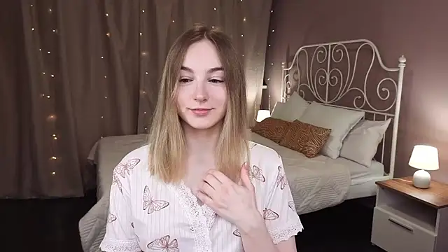 Shy Polly online show from February 6, 12:04 am