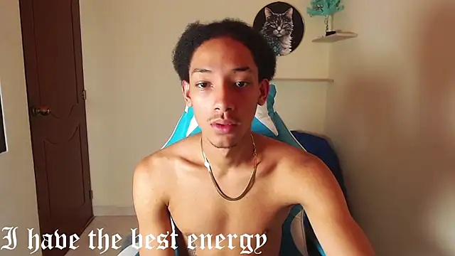 Snapshot of smith_66jr chatting on December 18, 9:43 pm smith 66jr online show from December 18, 9:43 pm