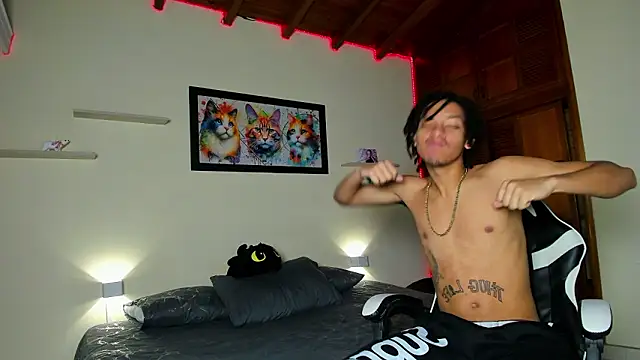 Snapshot of smith_66jr chatting on February 16, 8:49 pm smith 66jr online show from February 16, 8:49 pm