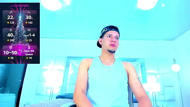 Snapshot of Sebastian_Smith__ chatting on December 5, 11:30 am Sebastian Smith online show from December 5, 11:30 am