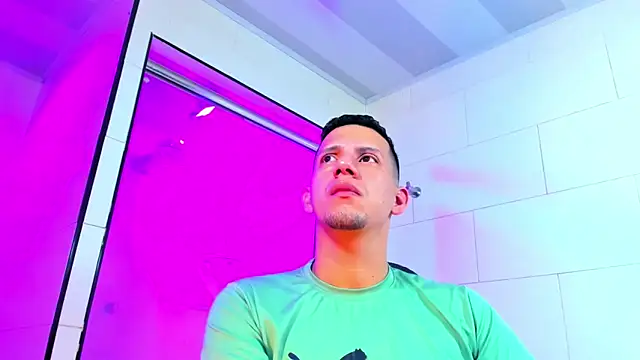 Sebastian Smith   online show from March 7, 11:07 am