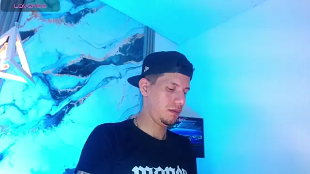 Snapshot of Sebastian_Smith__ chatting on May 31, 12:01 pm Sebastian Smith online show from May 31, 12:01 pm