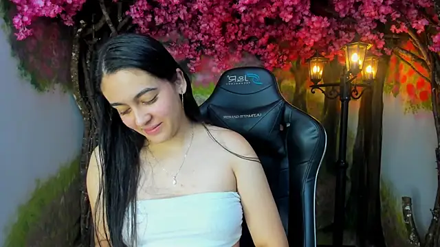 Snapshot of Teasybabe chatting on November 24, 11:10 am Teasybabe online show from November 24, 11:10 am