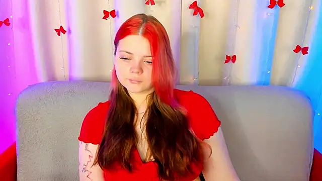 KellyFiery online show from April 26, 1:14 am