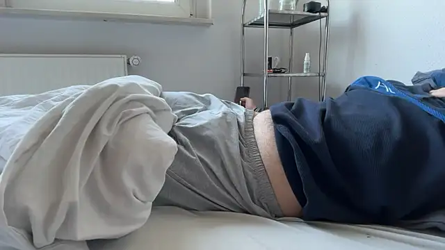Snapshot of lou_is chatting on November 23, 8:36 am lou is online show from November 23, 8:36 am