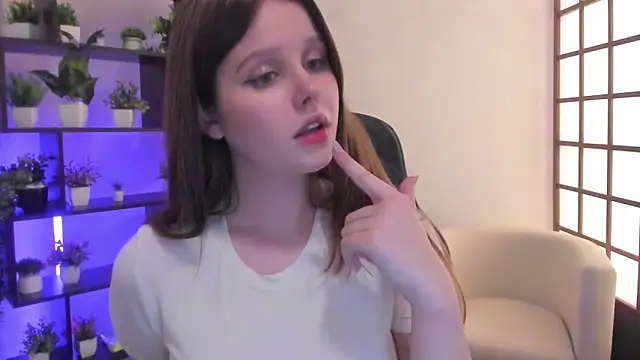 Snapshot of Lana_Moon__ chatting on November 25, 9:42 am Lana Moon online show from November 25, 9:42 am