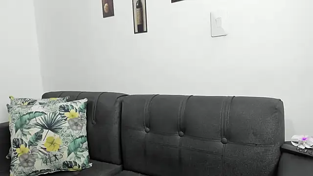 Snapshot of Violeta_Gracee chatting on November 24, 11:37 pm Violeta Gracee online show from November 24, 11:37 pm