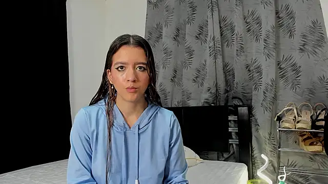 Violeta Gracee online show from March 3, 2:56 pm