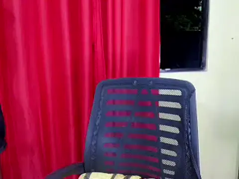 Snapshot of lovelyxmorena chatting on May 30, 10:45 am lovelyxmorena online show from May 30, 10:45 am
