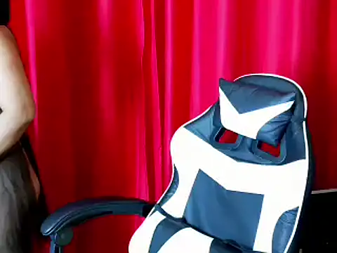 lovelyxmorena online show from June 26, 12:53 pm
