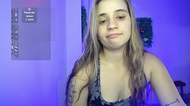 Snapshot of Karol_Stones chatting on December 4, 7:22 pm Karol Stones online show from December 4, 7:22 pm