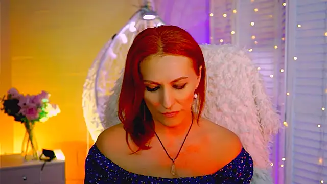 Snapshot of DianaTorrens chatting on December 5, 9:51 am DianaTorrens online show from December 5, 9:51 am