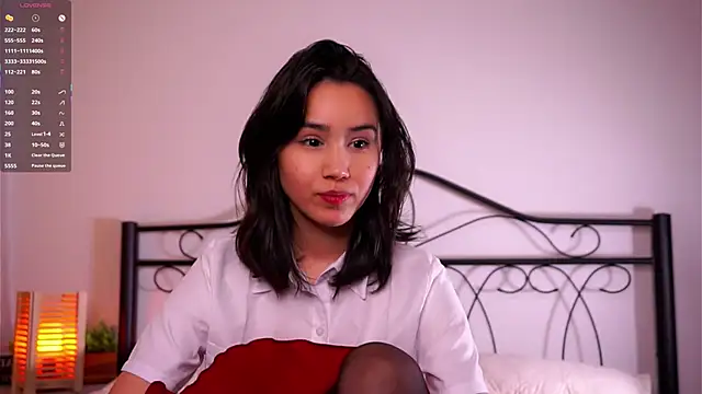 StaciaBratz online show from December 4, 7:11 pm