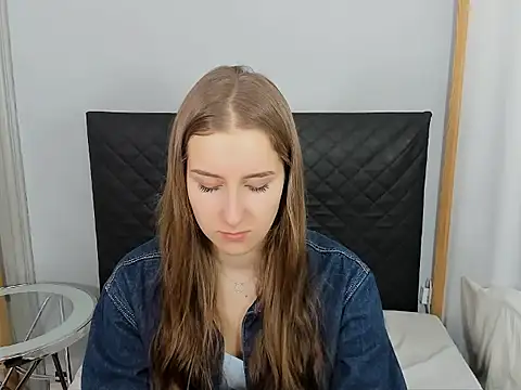 Snapshot of VanessaAmore chatting on February 27, 8:47 am VanessaAmore online show from February 27, 8:47 am