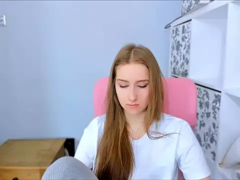 Snapshot of VanessaAmore chatting on March 6, 8:55 am VanessaAmore online show from March 6, 8:55 am