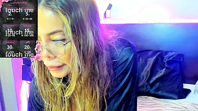 Snapshot of venus_desired260669 chatting on November 27, 1:57 pm venus desired260669 online show from November 27, 1:57 pm