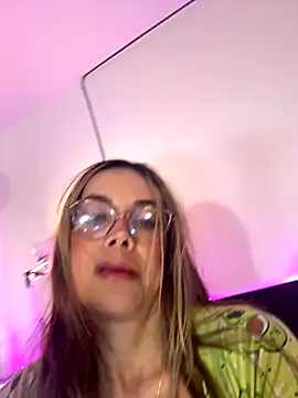 Snapshot of venus_desired260669 chatting on December 2, 10:16 pm venus desired260669 online show from December 2, 10:16 pm