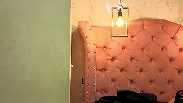 Snapshot of rosse_channel__ chatting on May 10, 12:43 pm rosse channel online show from May 10, 12:43 pm