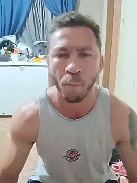 Snapshot of RobertoLuiz84 chatting on June 28, 10:27 pm RobertoLuiz84 online show from June 28, 10:27 pm