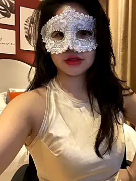 Snapshot of Queen-of-Love chatting on December 4, 8:01 am Queen-of-Love online show from December 4, 8:01 am