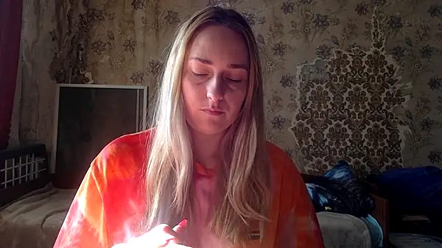 Snapshot of Vassila69 chatting on December 16, 9:36 am Vassila69 online show from December 16, 9:36 am