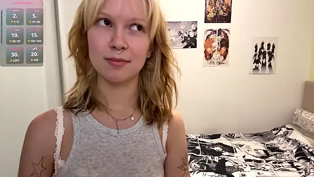 Snapshot of ElfriedaZwack chatting on June 19, 7:39 pm ElfriedaZwack online show from June 19, 7:39 pm