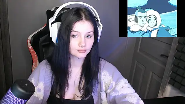 Snapshot of Moon_raven chatting on December 3, 5:11 pm Moon raven online show from December 3, 5:11 pm