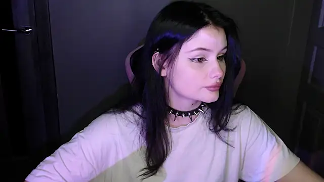 Moon raven online show from February 18, 2:29 am