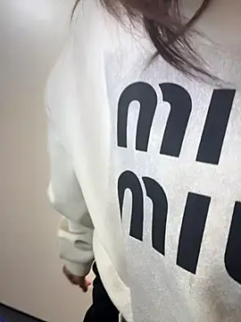 Snapshot of Toffee-00 chatting on December 18, 12:00 pm Toffee-00 online show from December 18, 12:00 pm