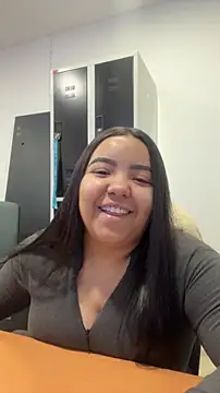 princezzc online show from December 21, 7:43 pm