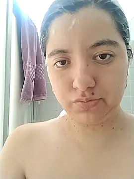 Snapshot of Chaparrita13 chatting on December 16, 6:02 pm Chaparrita13 online show from December 16, 6:02 pm