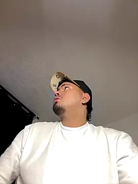 Henry villa23 online show from December 17, 5:46 am