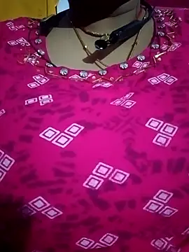 Snapshot of Pariraja_hot chatting on December 14, 3:39 pm Pariraja hot online show from December 14, 3:39 pm