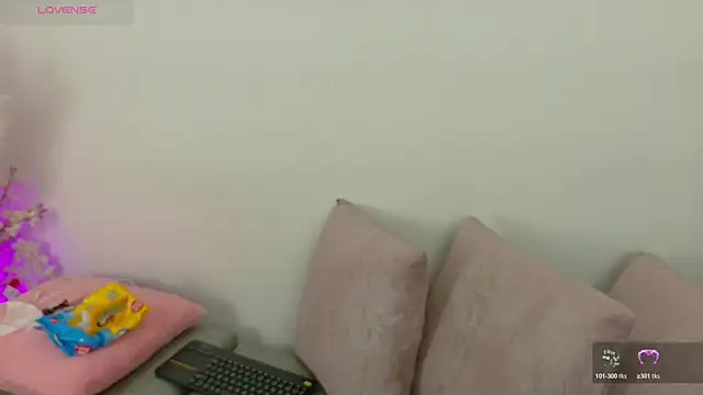 Snapshot of Ambar_Carter chatting on December 1, 3:44 am Ambar Carter online show from December 1, 3:44 am