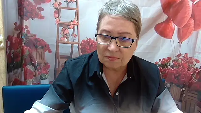 Snapshot of OlgaLuck chatting on May 7, 5:13 am OlgaLuck online show from May 7, 5:13 am