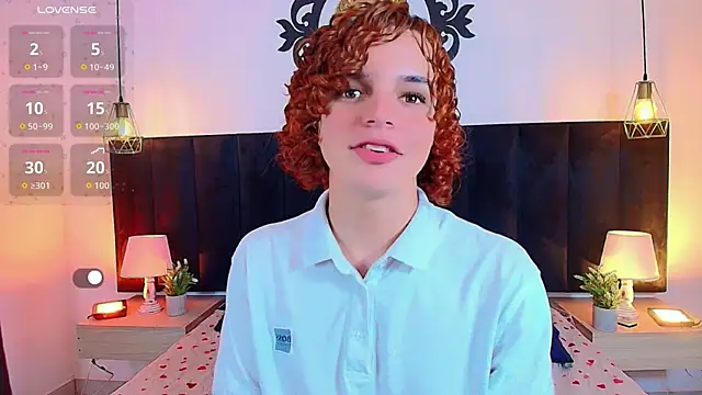 Snapshot of Skyee_angel chatting on June 12, 7:35 pm Skyee angel online show from June 12, 7:35 pm