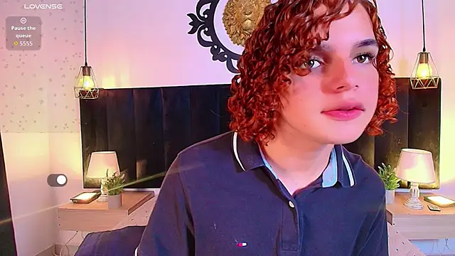 Snapshot of Skyee_angel chatting on June 17, 9:38 pm Skyee angel online show from June 17, 9:38 pm