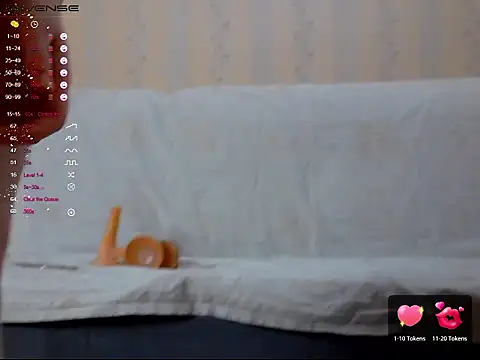 Snapshot of LustfulSarah chatting on January 18, 6:01 pm LustfulSarah online show from January 18, 6:01 pm