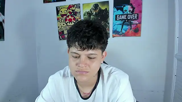 Snapshot of _ian_sweet chatting on December 16, 7:19 pm ian sweet online show from December 16, 7:19 pm