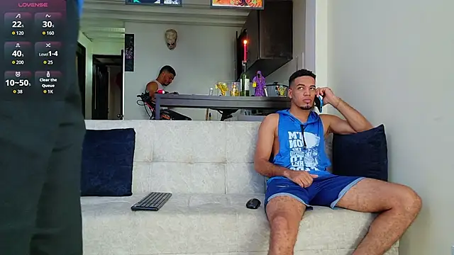 Snapshot of heteros_curious chatting on December 13, 8:25 pm heteros curious online show from December 13, 8:25 pm