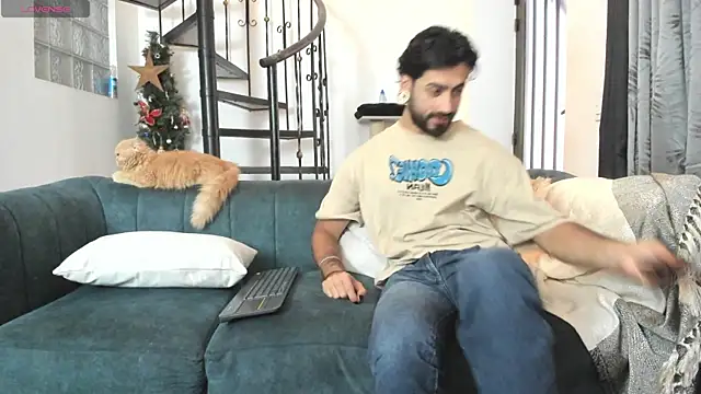 heteros curious online show from December 21, 9:33 pm