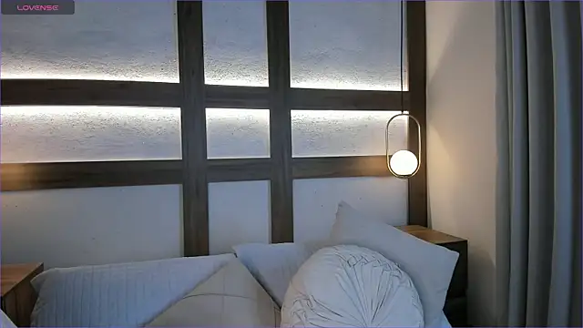 Snapshot of SarhaVega chatting on December 5, 2:03 pm SarhaVega online show from December 5, 2:03 pm