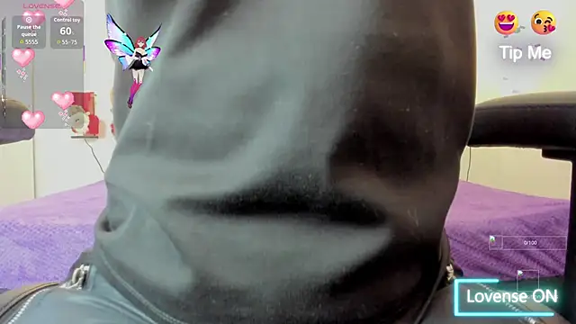 mask red girl online show from December 3, 1:09 pm