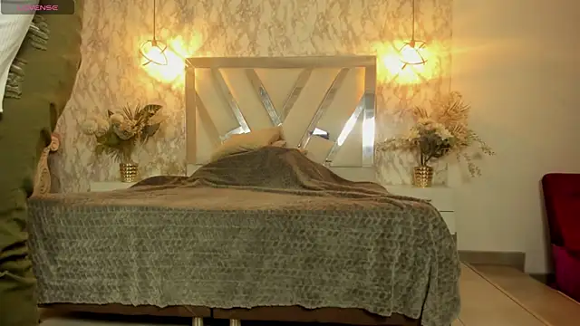 Snapshot of Mysterius_Woman chatting on June 15, 11:23 am Mysterius Woman online show from June 15, 11:23 am